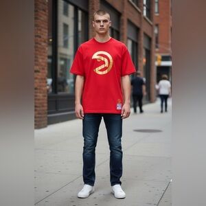 Men's L Mitchell & Ness Hardwood Classics Midas Foil Atlanta Hawks T-Shirt NWT